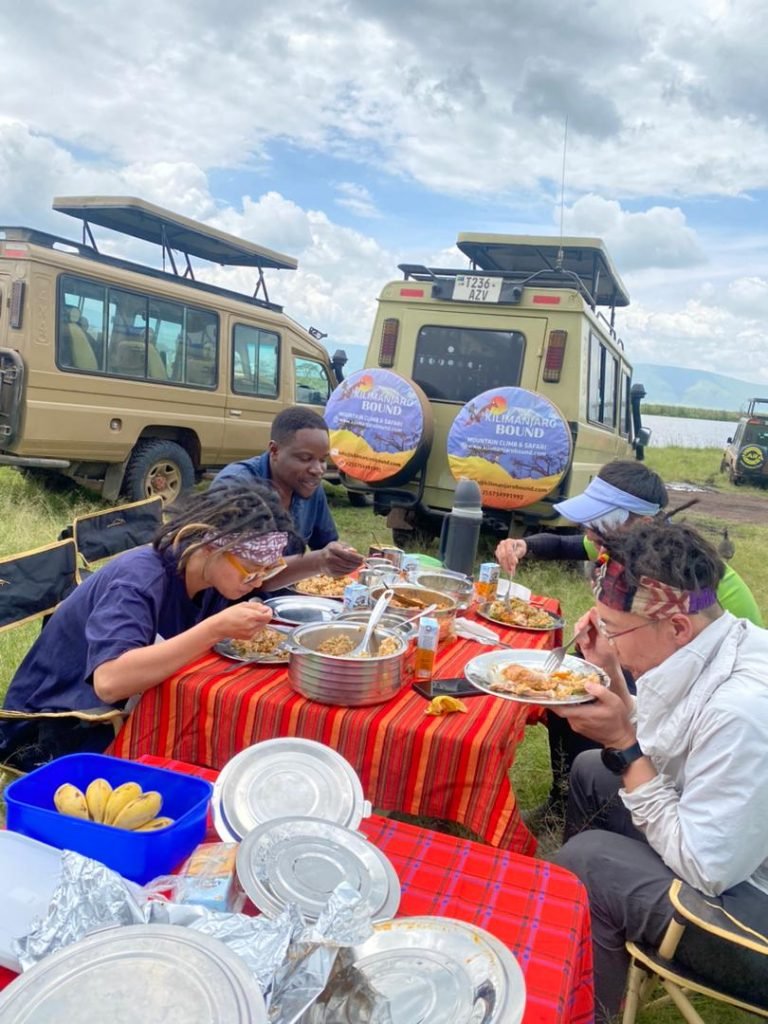 group joining safari tanzania4